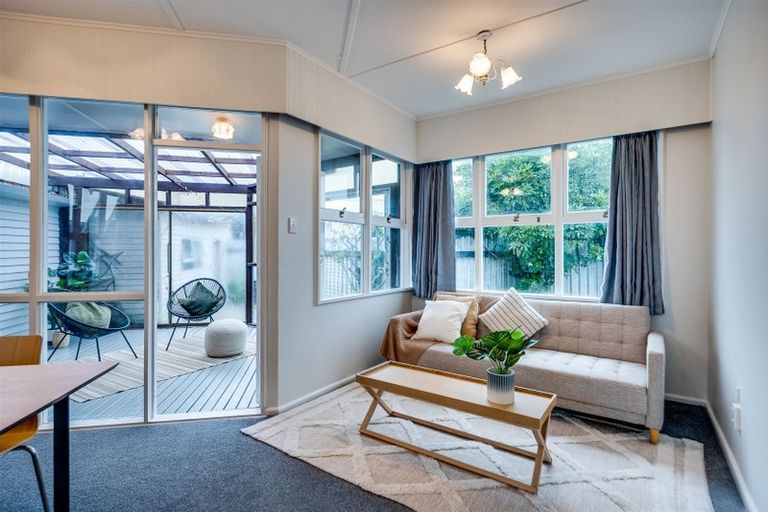 Photo of property in 279 Kennedy Road, Onekawa, Napier, 4110