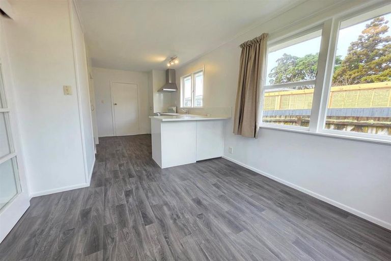 Photo of property in 12 Aronui Terrace, Kelston, Auckland, 0602