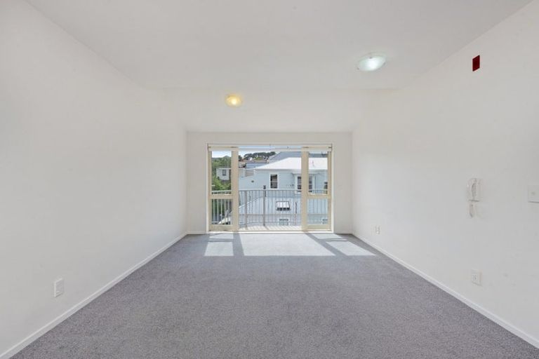 Photo of property in Luxford Villas, 304/72 Herald Street, Berhampore, Wellington, 6023