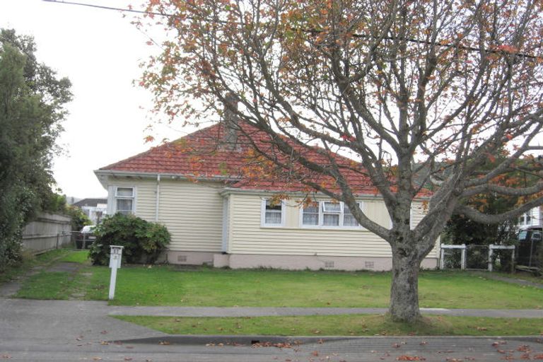 Photo of property in 39 Bush Street, Naenae, Lower Hutt, 5011