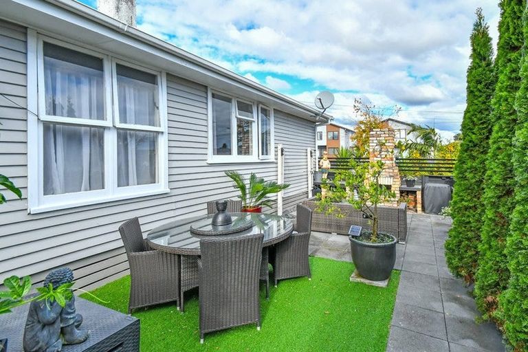 Photo of property in 22 Old Wairoa Road, Papakura, 2110