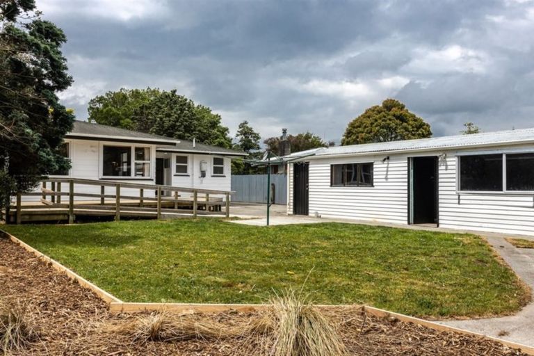Photo of property in 40 Apollo Parade, Milson, Palmerston North, 4414