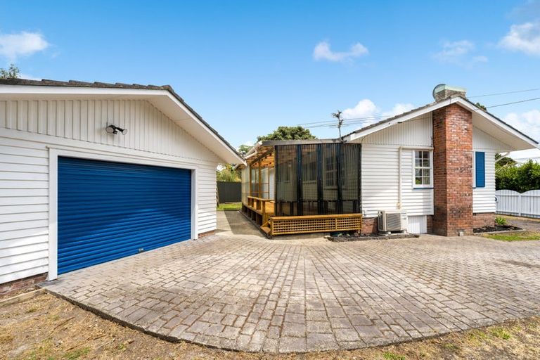 Photo of property in 402 West Coast Road, Glen Eden, Auckland, 0602