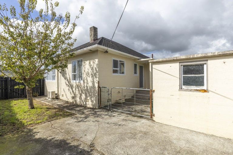 Photo of property in 55 Wrantage Street, Westown, New Plymouth, 4310