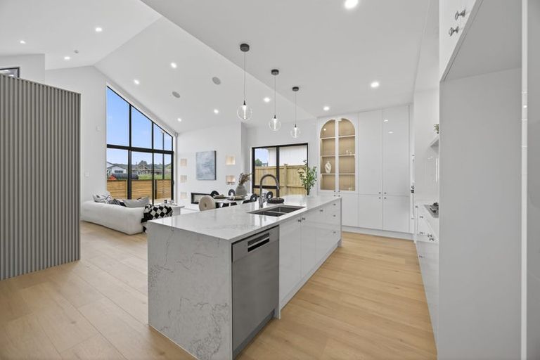 Photo of property in 12 Piko Road, Opaheke, 2113