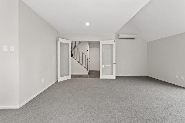 Photo of property in Cranleigh Mews, 1/10 Cranmer Square, Christchurch Central, Christchurch, 8013