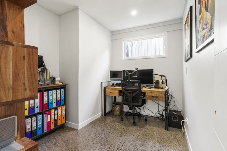 Photo of property in 10 Mccrystal Avenue, Bucklands Beach, Auckland, 2012