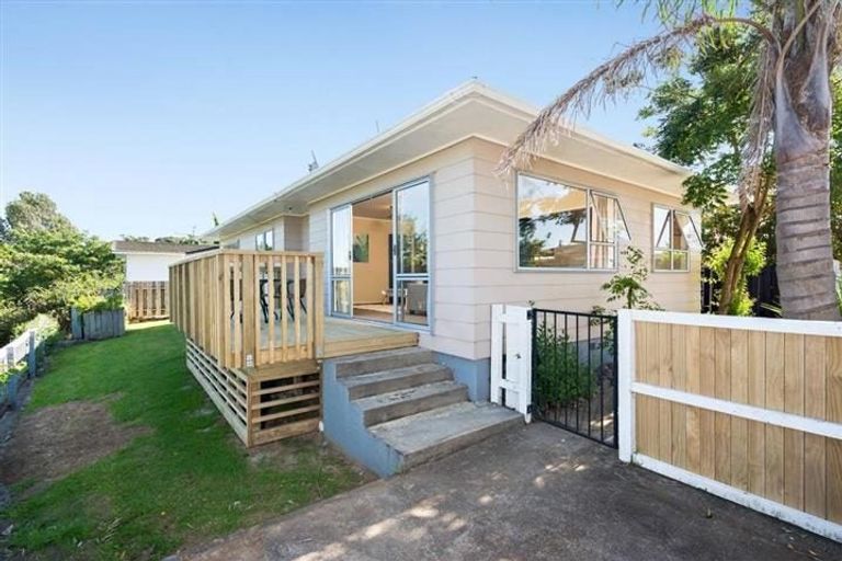 Photo of property in 136 Cambridge Road, Bethlehem, Tauranga, 3110