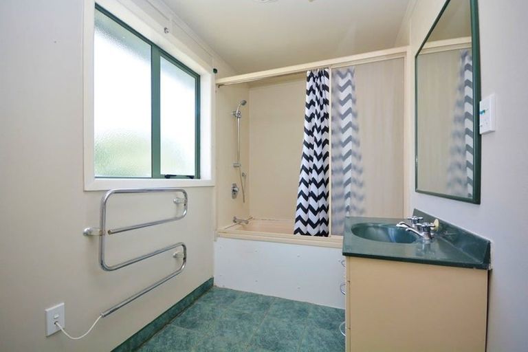 Photo of property in 9 Greers Road, Weymouth, Auckland, 2103