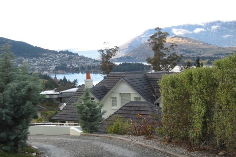 Photo of property in 4 Vanguard Lane, Fernhill, Queenstown, 9300