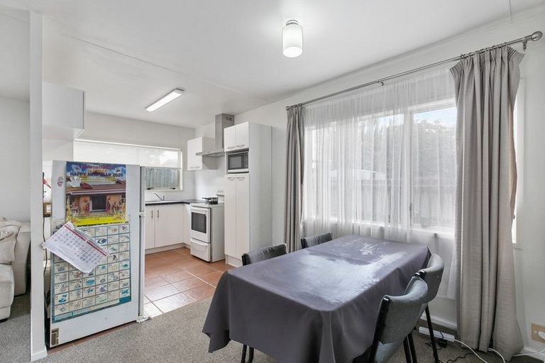 Photo of property in 11a Bill Phillip Place, Clendon Park, Auckland, 2103
