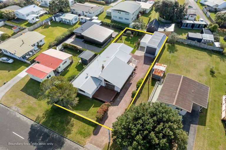 Photo of property in 115 Linton Crescent, Whangamata, 3620