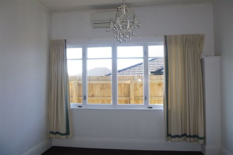 Photo of property in 1 East Street, Claudelands, Hamilton, 3214