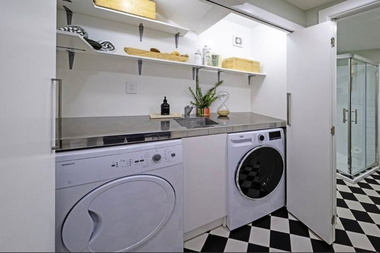 Photo of property in 246 Adelaide Road, Newtown, Wellington, 6021