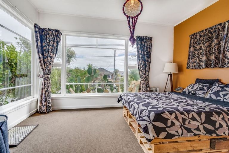 Photo of property in 119 Bowhill Road, New Brighton, Christchurch, 8083