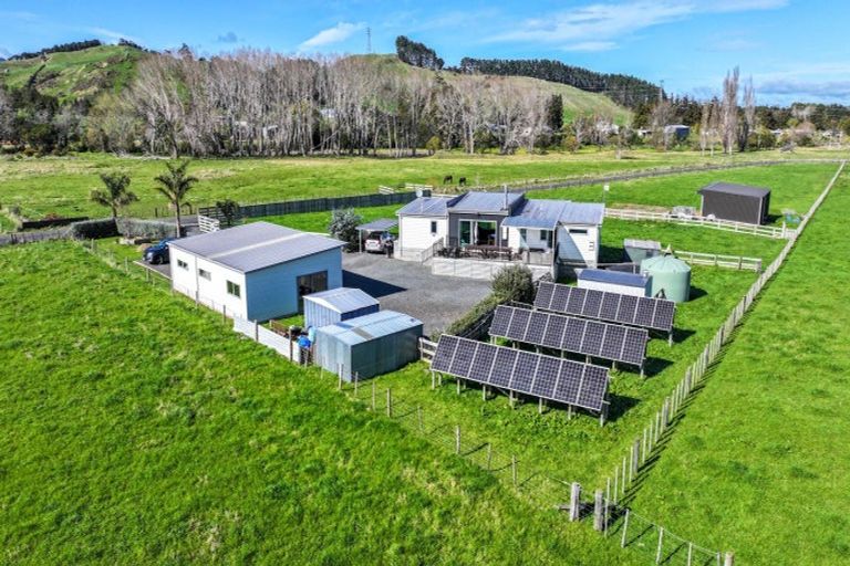 Photo of property in 72 Neavesville Road, Puriri, Thames, 3578