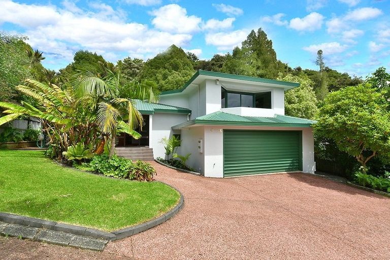 Photo of property in 16 Dee Place, Torbay, Auckland, 0630