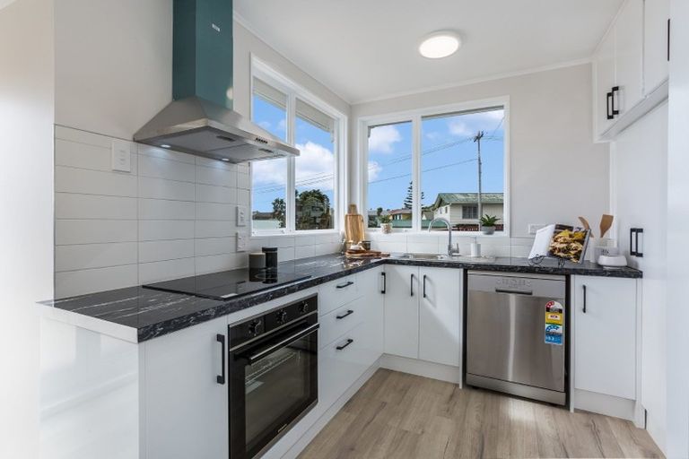Photo of property in 79 Driver Crescent, Cannons Creek, Porirua, 5024