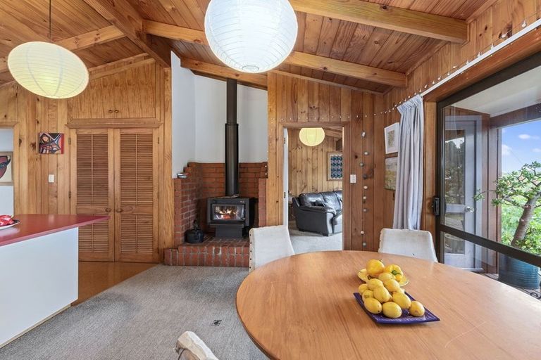 Photo of property in 52 Leinster Avenue, Raumati South, Paraparaumu, 5032