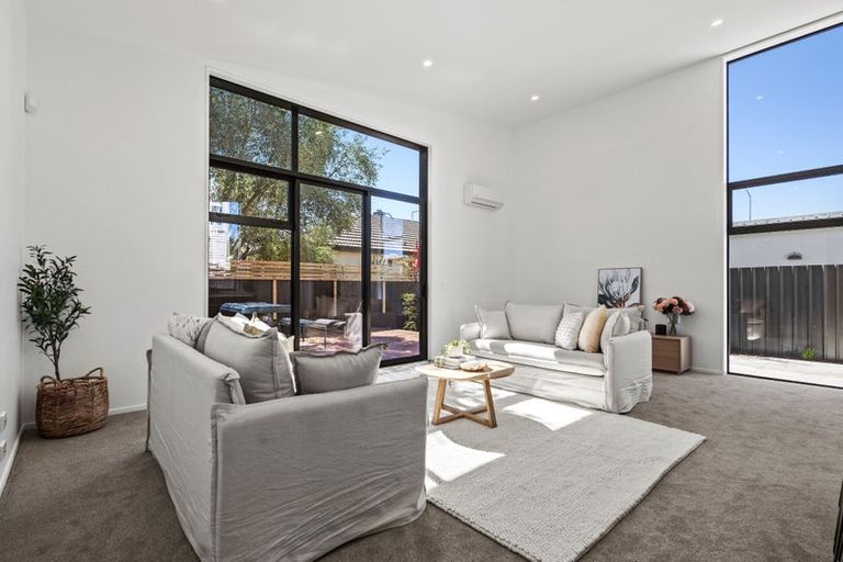 Photo of property in 207a Weston Road, St Albans, Christchurch, 8052