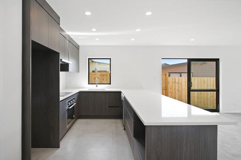 Photo of property in 9 Poutawa Lane, Clarks Beach, 2122