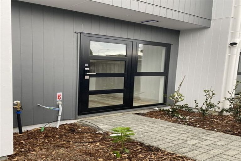 Photo of property in 10/148 Lincoln Road, Henderson, Auckland, 0610