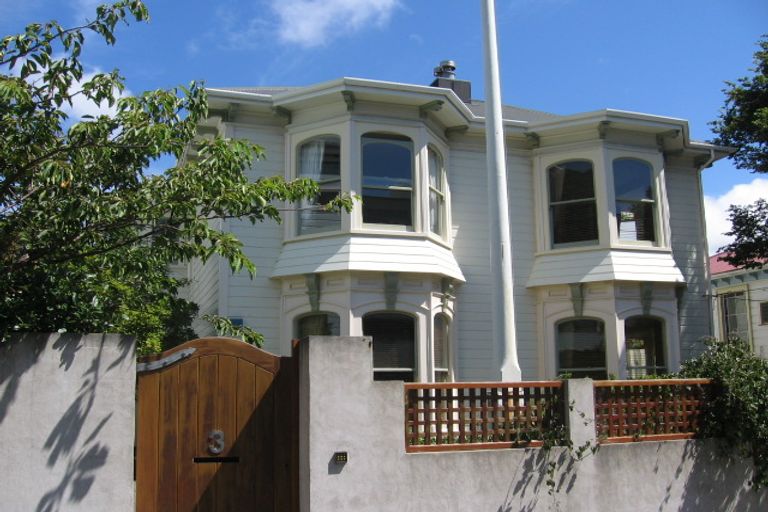 Photo of property in 3 Claremont Grove, Mount Victoria, Wellington, 6011