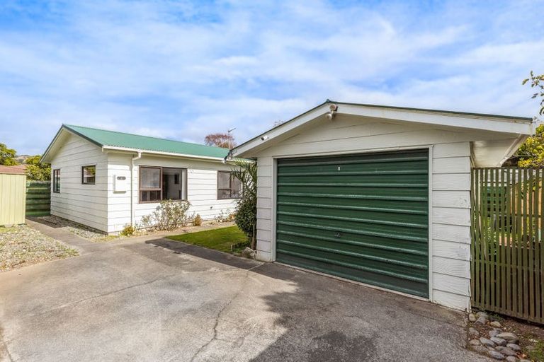 Photo of property in 37a Nimmo Avenue West, Waikanae, 5036