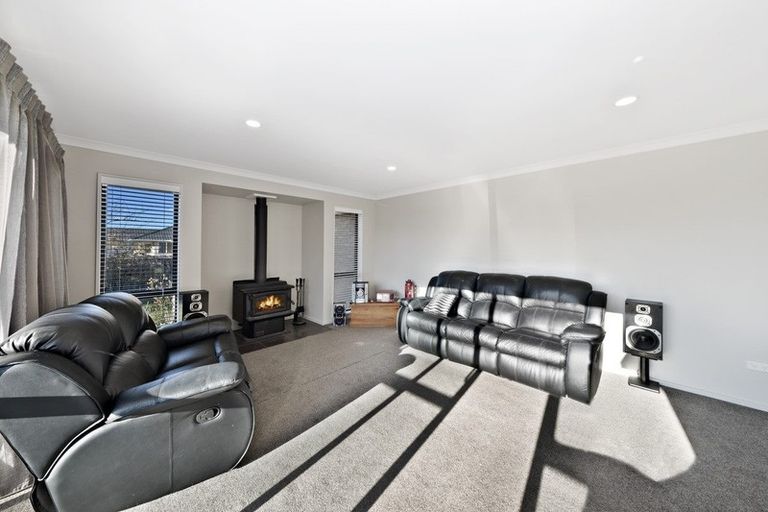 Photo of property in 1 Lloyds Close, Rolleston, 7614