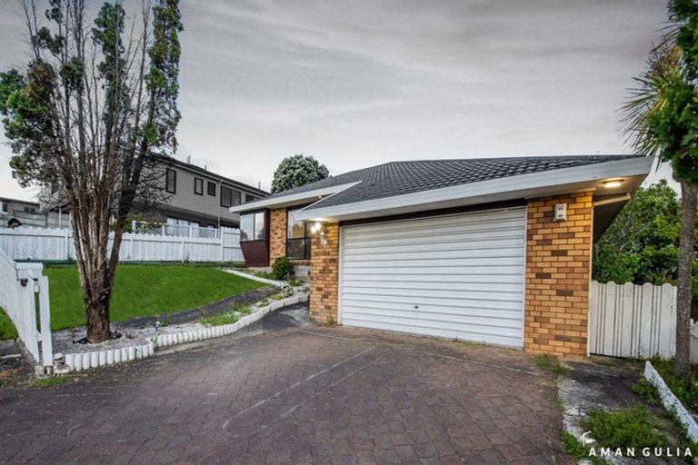 Photo of property in 40 Pigeon Mountain Road, Half Moon Bay, Auckland, 2012