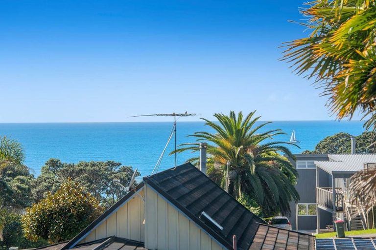 Photo of property in 22 Glenelg Road, Red Beach, 0932