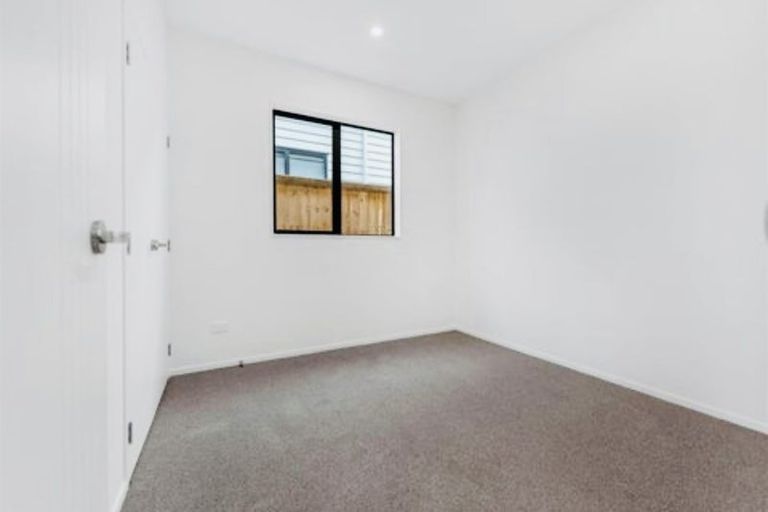 Photo of property in 11 Cronshaw Road, Karaka, Papakura, 2113