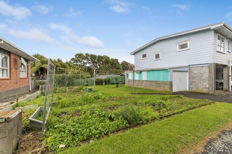 Photo of property in 37c Breakwater Road, Moturoa, New Plymouth, 4310