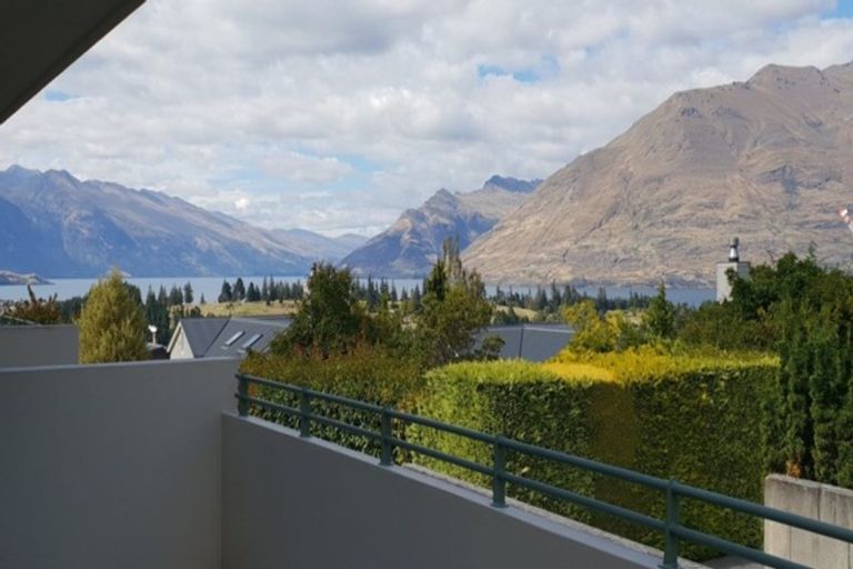 Photo of property in 10a Salmond Place, Queenstown, 9300