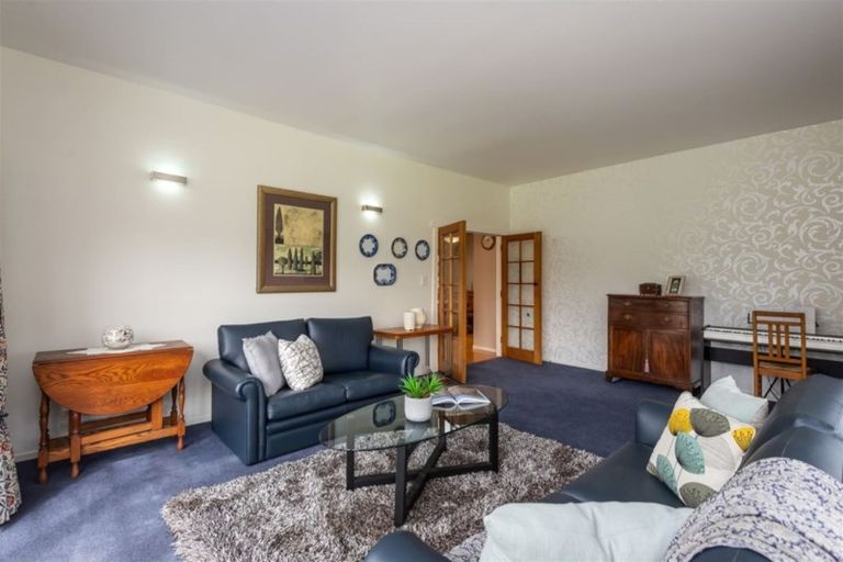 Photo of property in 58 Searells Road, Strowan, Christchurch, 8052