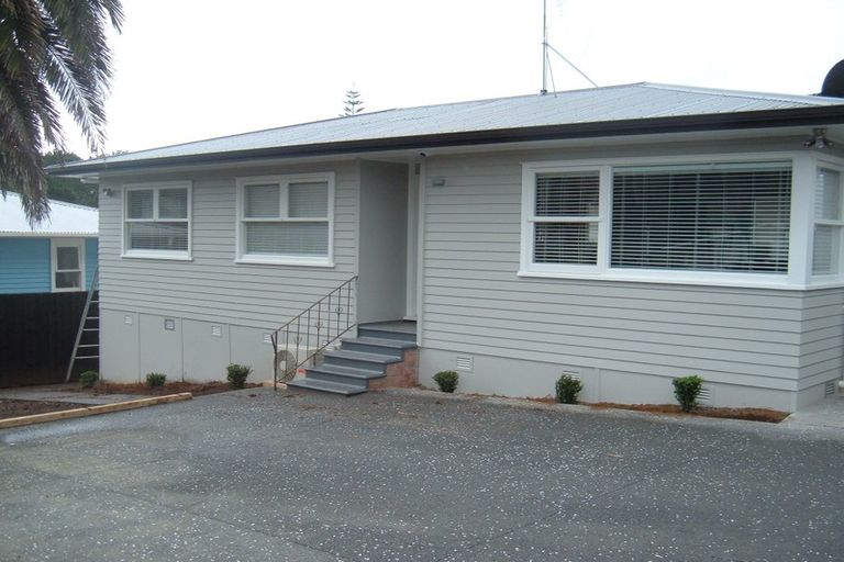 Photo of property in 17 Glendene Avenue, Glendene, Auckland, 0602