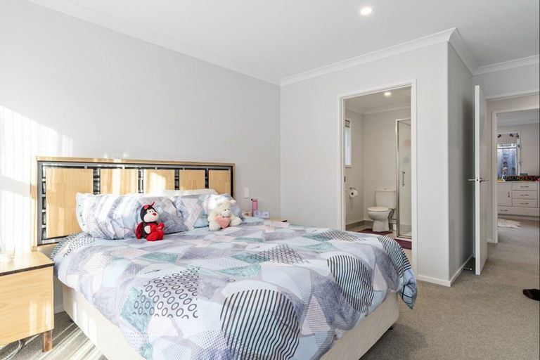 Photo of property in 41 Awataha Crescent, Pyes Pa, Tauranga, 3110