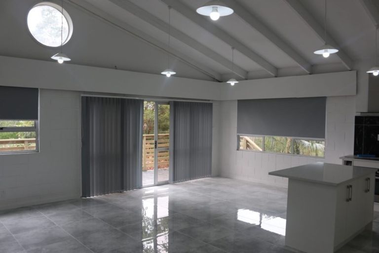 Photo of property in 475 Whangaparaoa Road, Stanmore Bay, Whangaparaoa, 0932