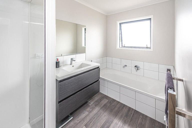 Photo of property in 4 Buckingham Place, Springvale, Whanganui, 4501