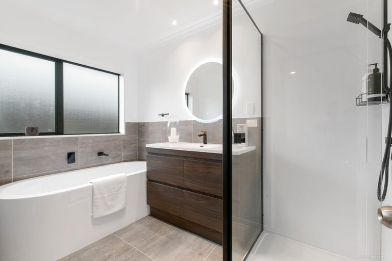 Photo of property in 12 Brittas Place, East Tamaki, Auckland, 2016