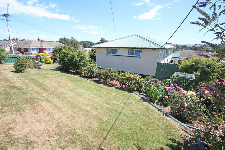 Photo of property in 1 Blyth Street, Holmes Hill, Oamaru, 9401
