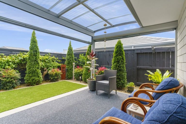 Photo of property in 1 Lance Way, Papamoa, 3118