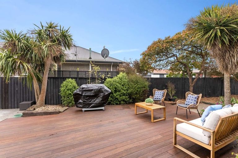 Photo of property in 16 Cottonwood Street, Parklands, Christchurch, 8083