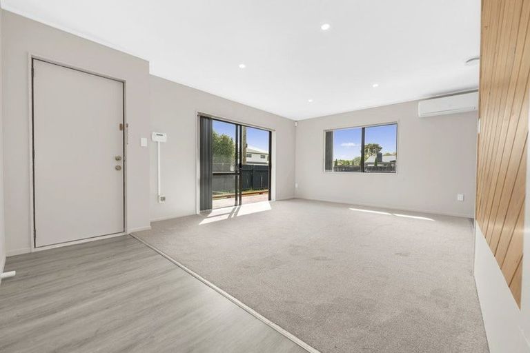 Photo of property in 1/3 Kelvin Road, Papakura, 2110