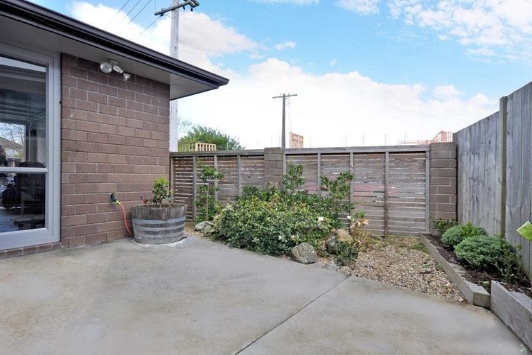 Photo of property in 1/27 Jones Crescent, Melville, Hamilton, 3206