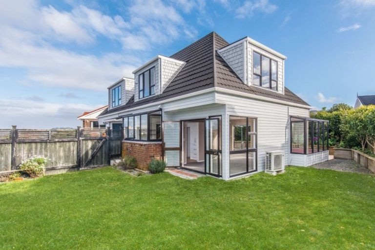 Photo of property in 45a Satara Crescent, Khandallah, Wellington, 6035