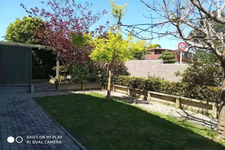 Photo of property in 1/70 Highland Park Drive, Highland Park, Auckland, 2010