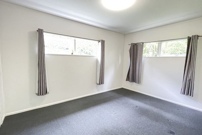 Photo of property in 26 Seaview Road, Glenfield, Auckland, 0629