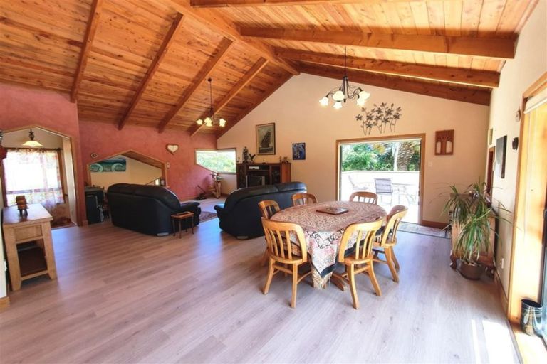 Photo of property in 31 Kowhai Drive, Te Kouma, Coromandel, 3581