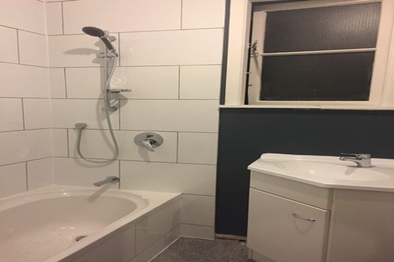 Photo of property in 43 Gordon Road, Plimmerton, Porirua, 5026